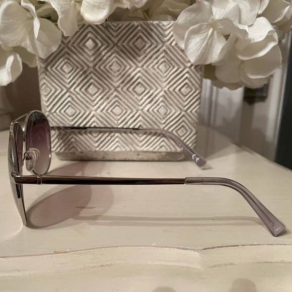 American Eagle Sunglasses - Picture 3 of 7